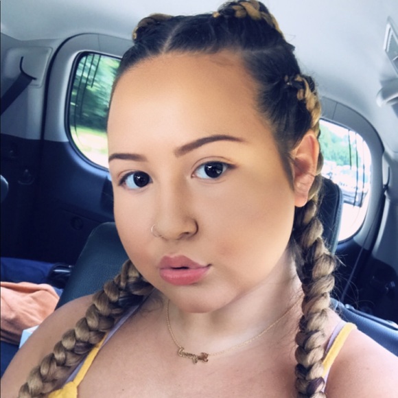 Meet your Posher, Haley - Picture 1 of 1